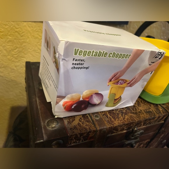 NIB Manual Vegetable Chopper & Slicer - Picture 7 of 8